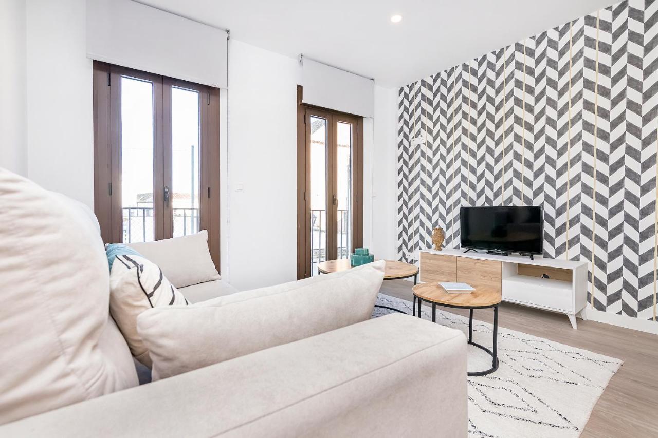 Bhost - Regina VII Apartment กอร์โดบา ภายนอก รูปภาพ